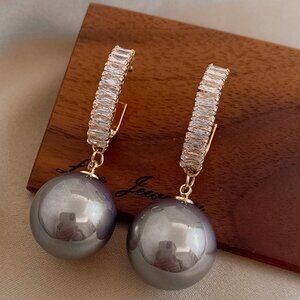 Pearl Dangle Earrings
